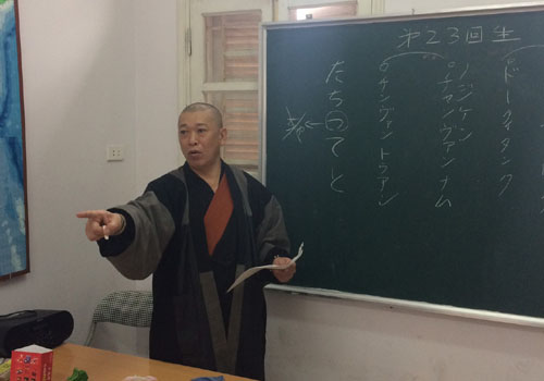 ���{�̕����⌾��ȂǁA���Ƃ��s���Ă��܂�